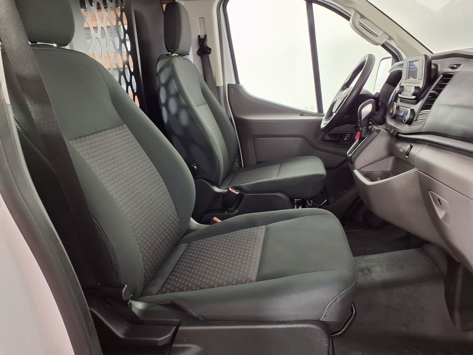 2025 Ford Transit-250 T-250 130" Low Rf 9070 GVWR RWD