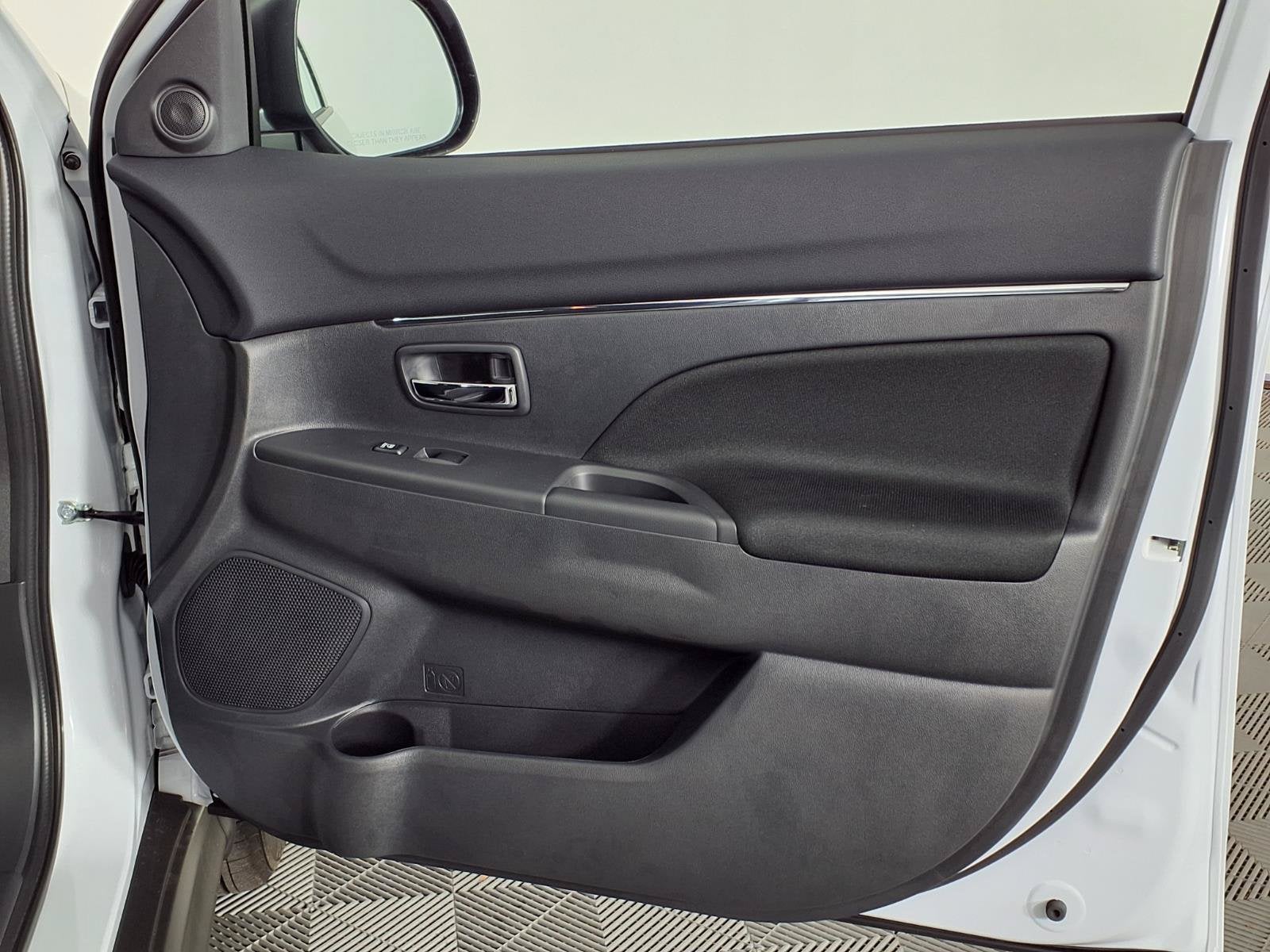 2027 Mitsubishi Outlander Sport 2.0 LE