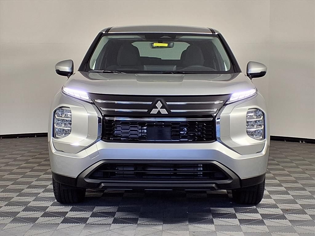 2026 Mitsubishi Outlander ES