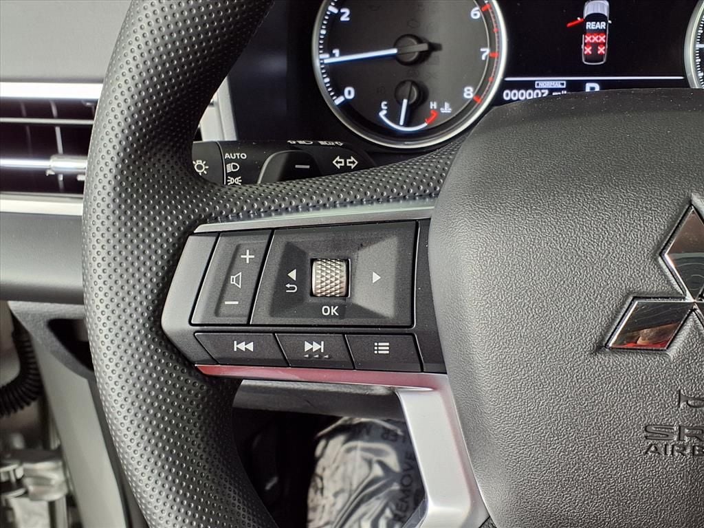 2026 Mitsubishi Outlander ES