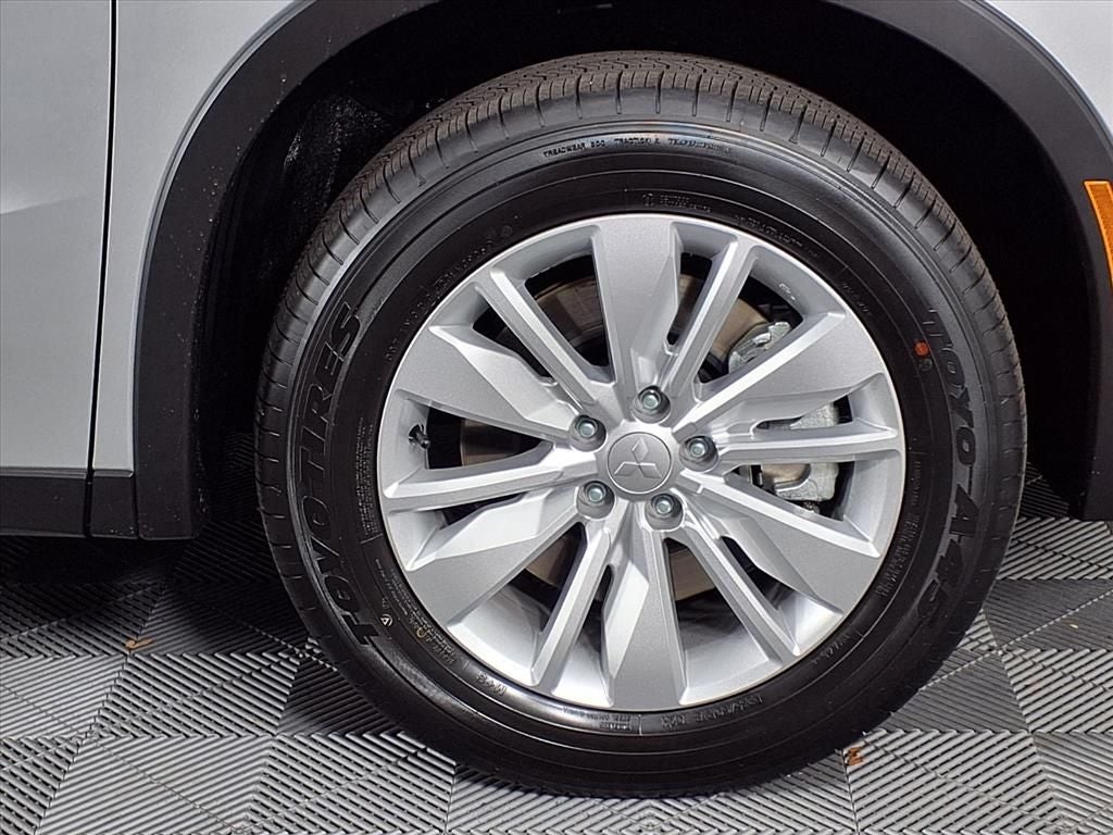 2026 Mitsubishi Outlander ES