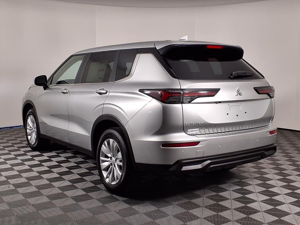 2026 Mitsubishi Outlander ES
