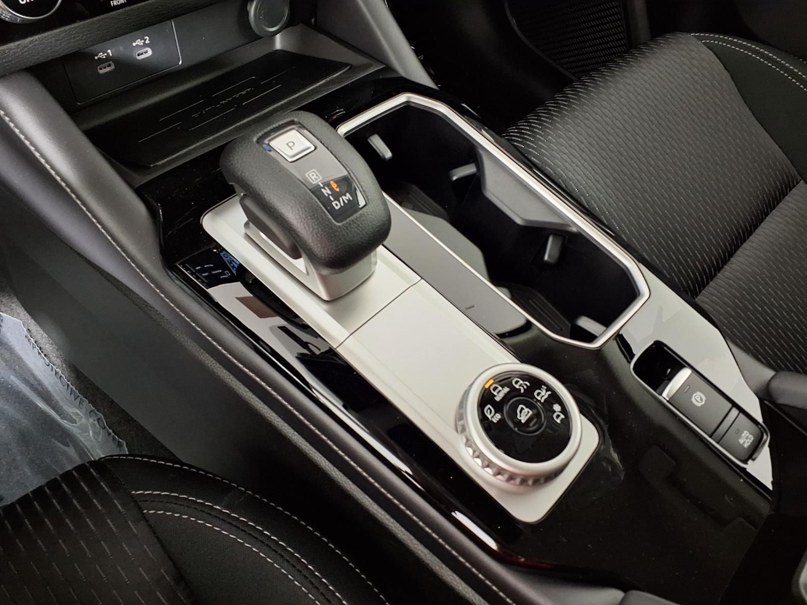2026 Mitsubishi Outlander ES