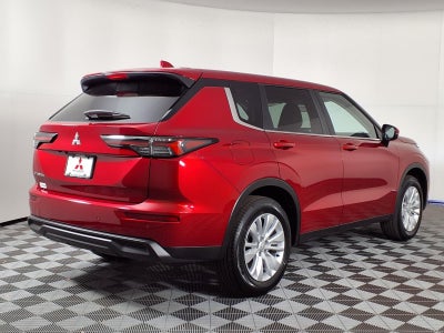 2026 Mitsubishi Outlander ES