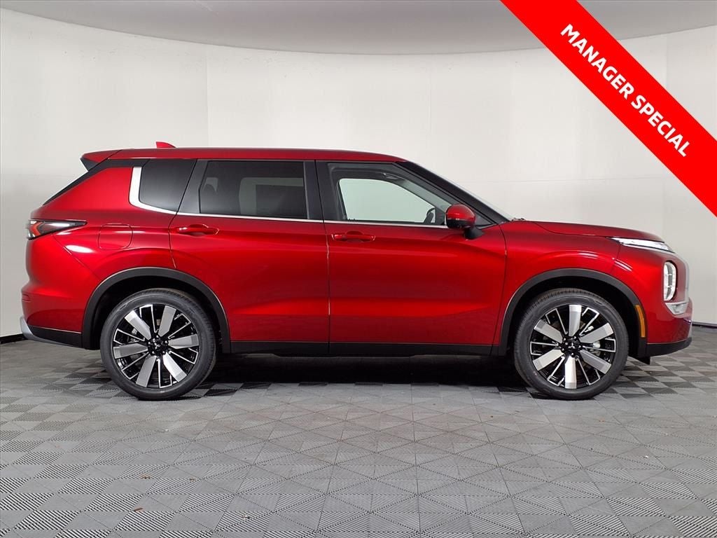 2026 Mitsubishi Outlander SE
