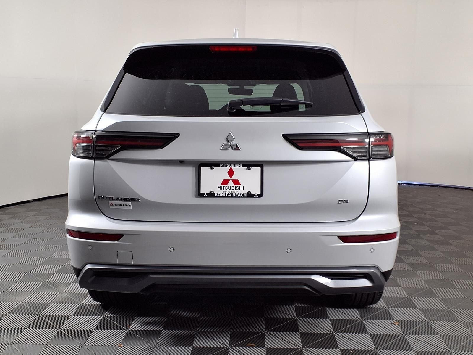 2026 Mitsubishi Outlander SE