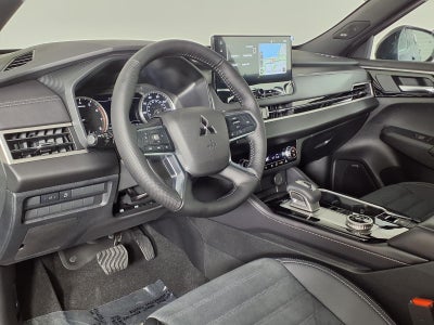 2026 Mitsubishi Outlander LE