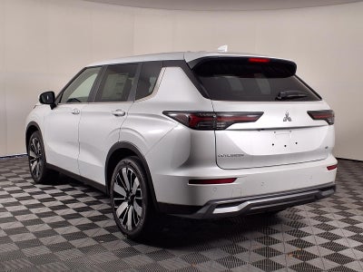 2026 Mitsubishi Outlander SE