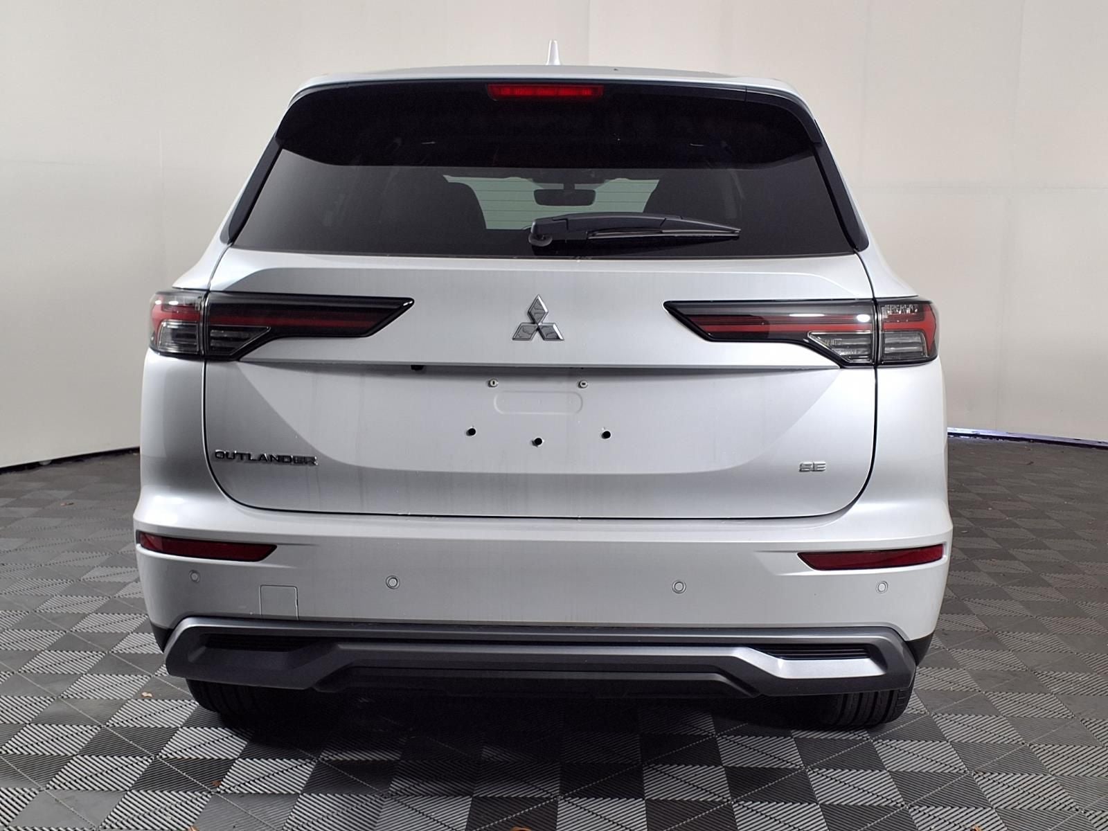 2026 Mitsubishi Outlander SE