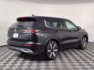 2026 Mitsubishi Outlander SE