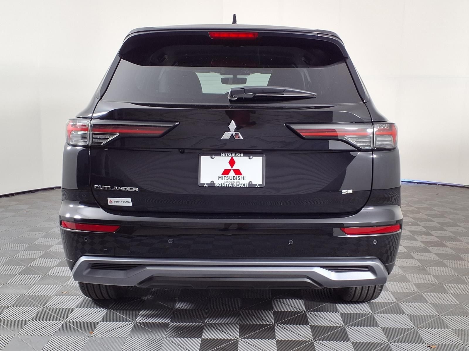 2026 Mitsubishi Outlander SE