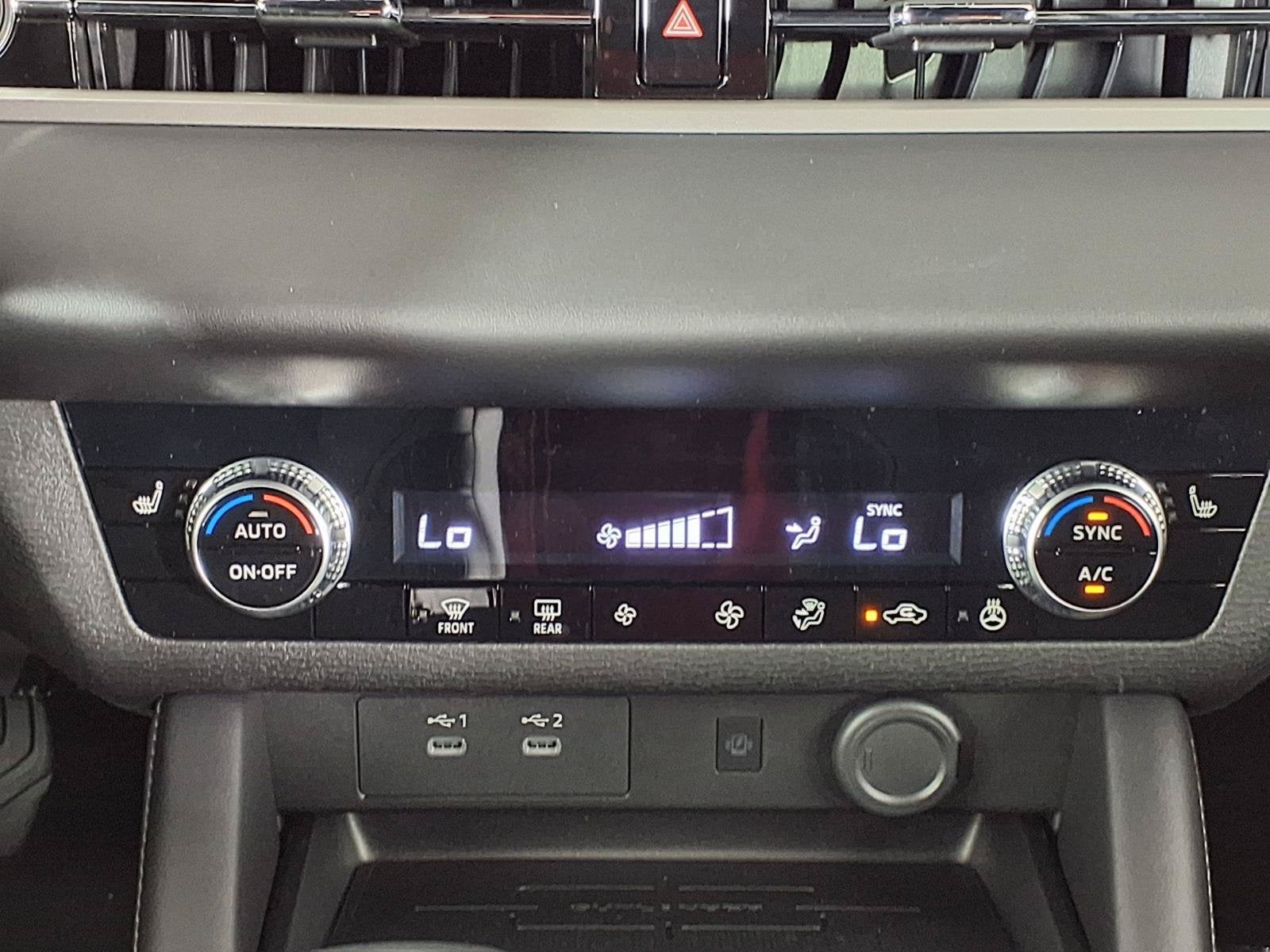 2026 Mitsubishi Outlander LE