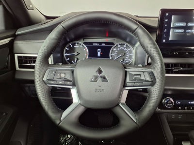 2026 Mitsubishi Outlander LE