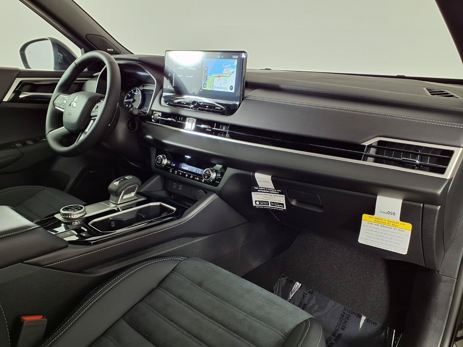 2026 Mitsubishi Outlander LE