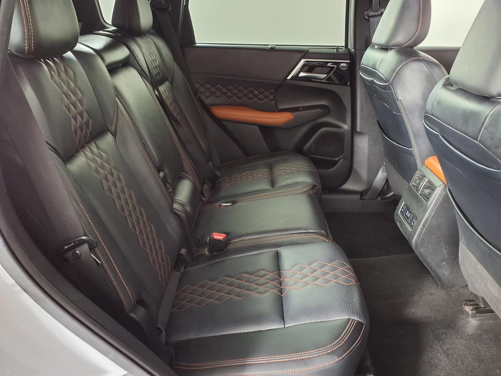 2024 Mitsubishi Outlander SEL