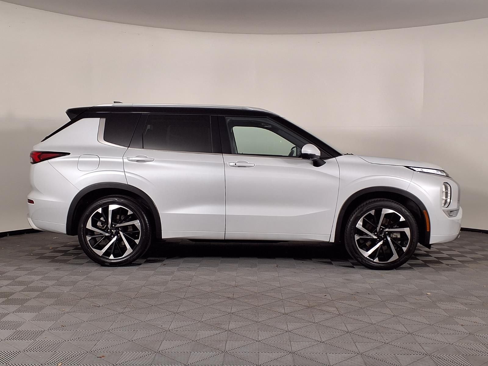 2024 Mitsubishi Outlander SEL
