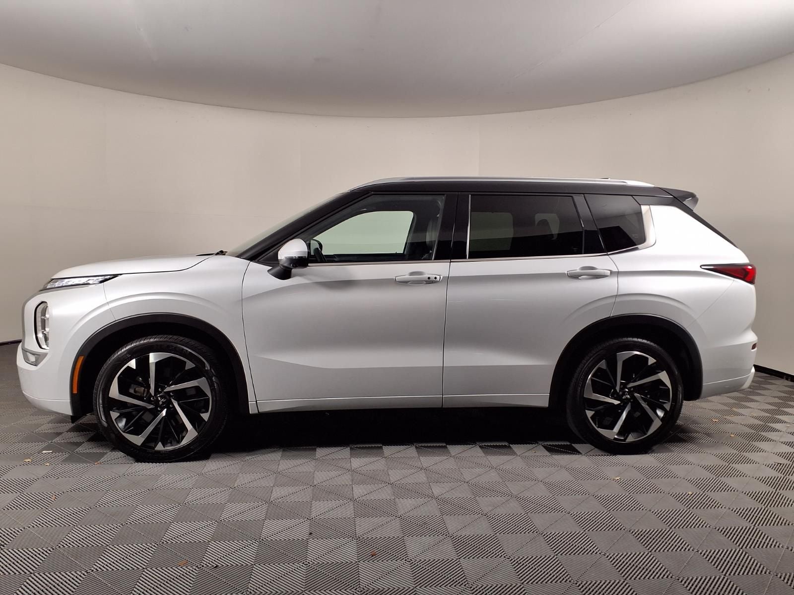 2024 Mitsubishi Outlander SEL