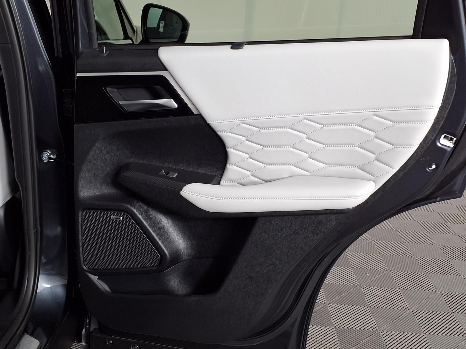 2026 Mitsubishi Outlander SEL