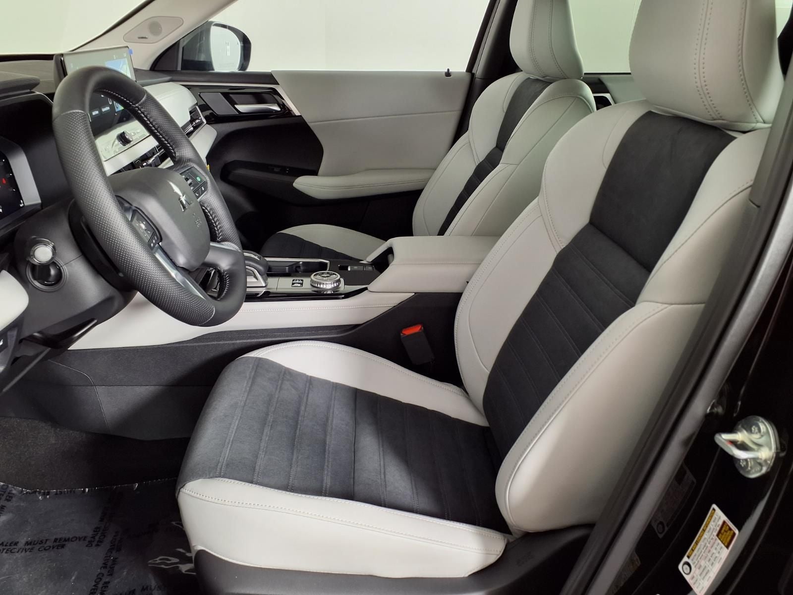 2026 Mitsubishi Outlander PHEV SE
