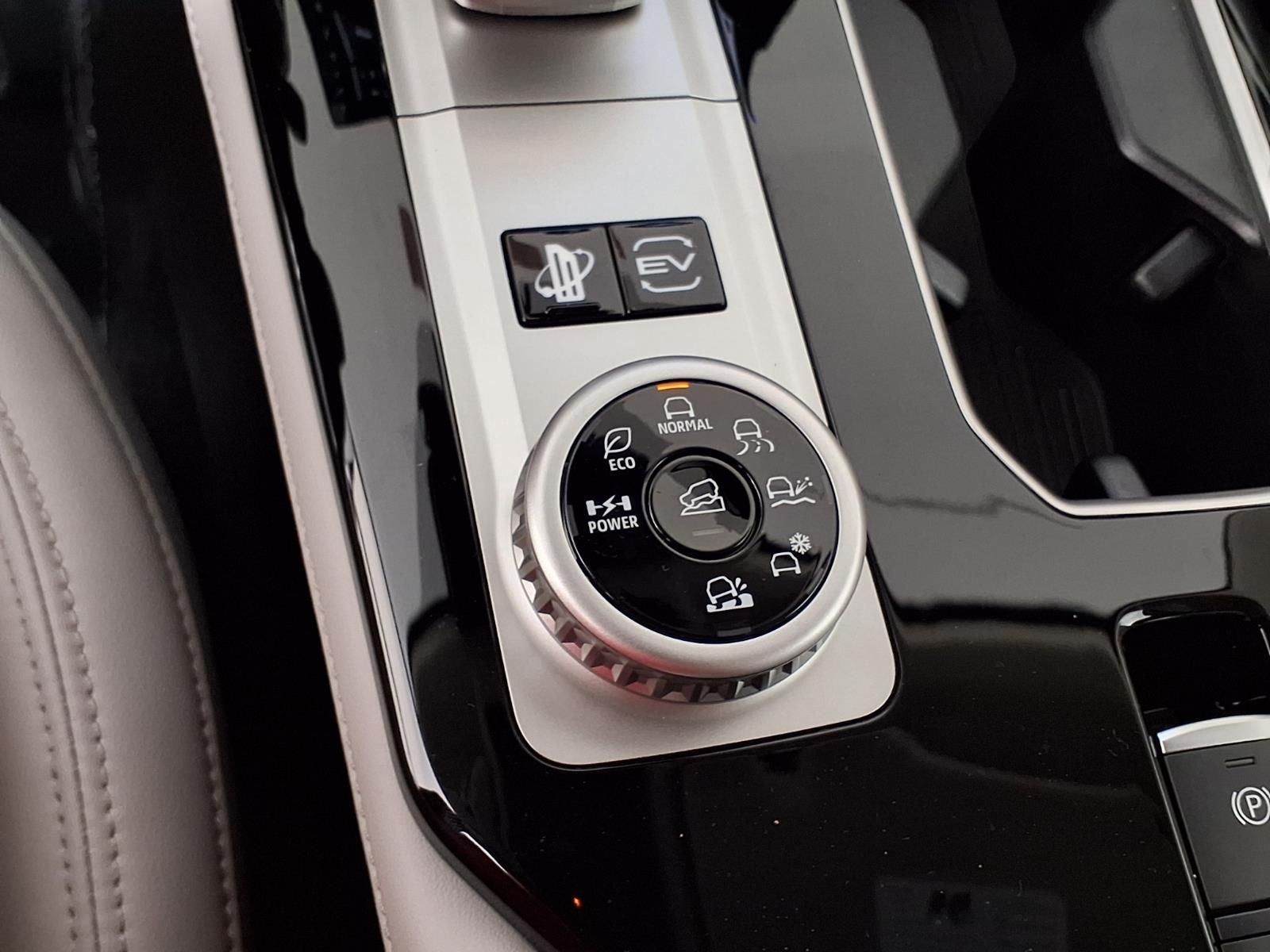 2026 Mitsubishi Outlander PHEV SE