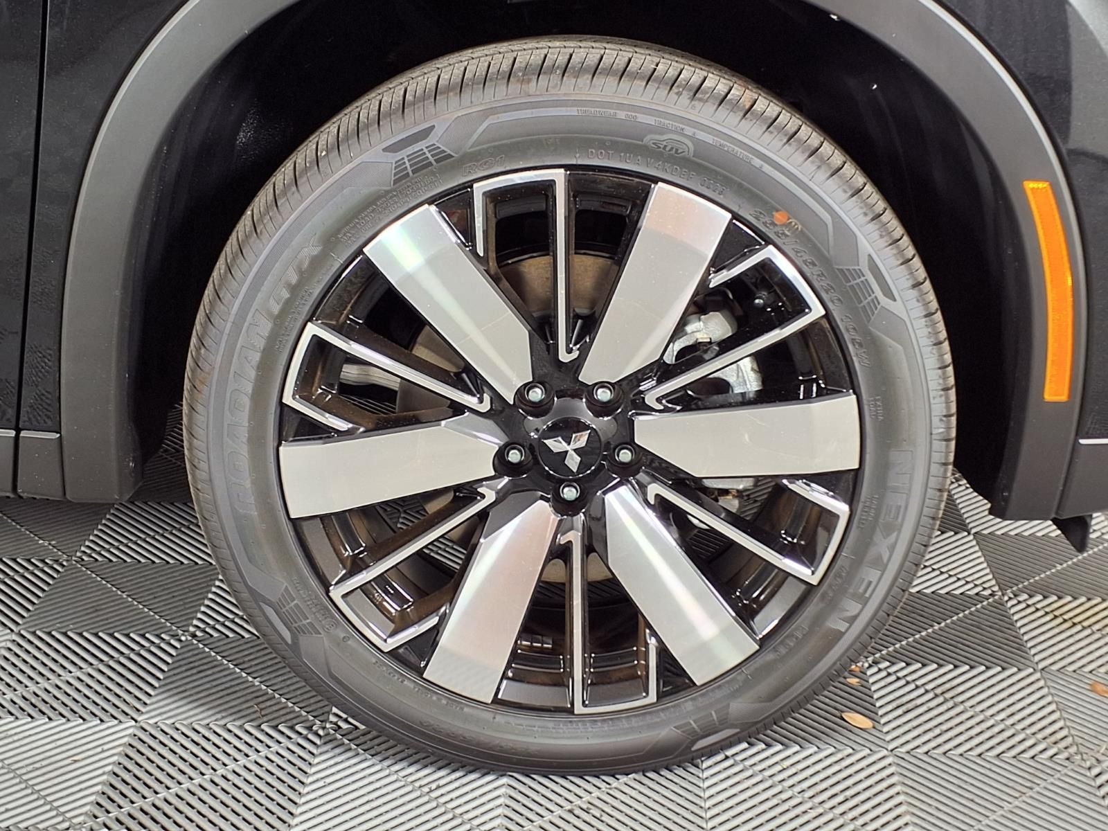 2026 Mitsubishi Outlander PHEV SE