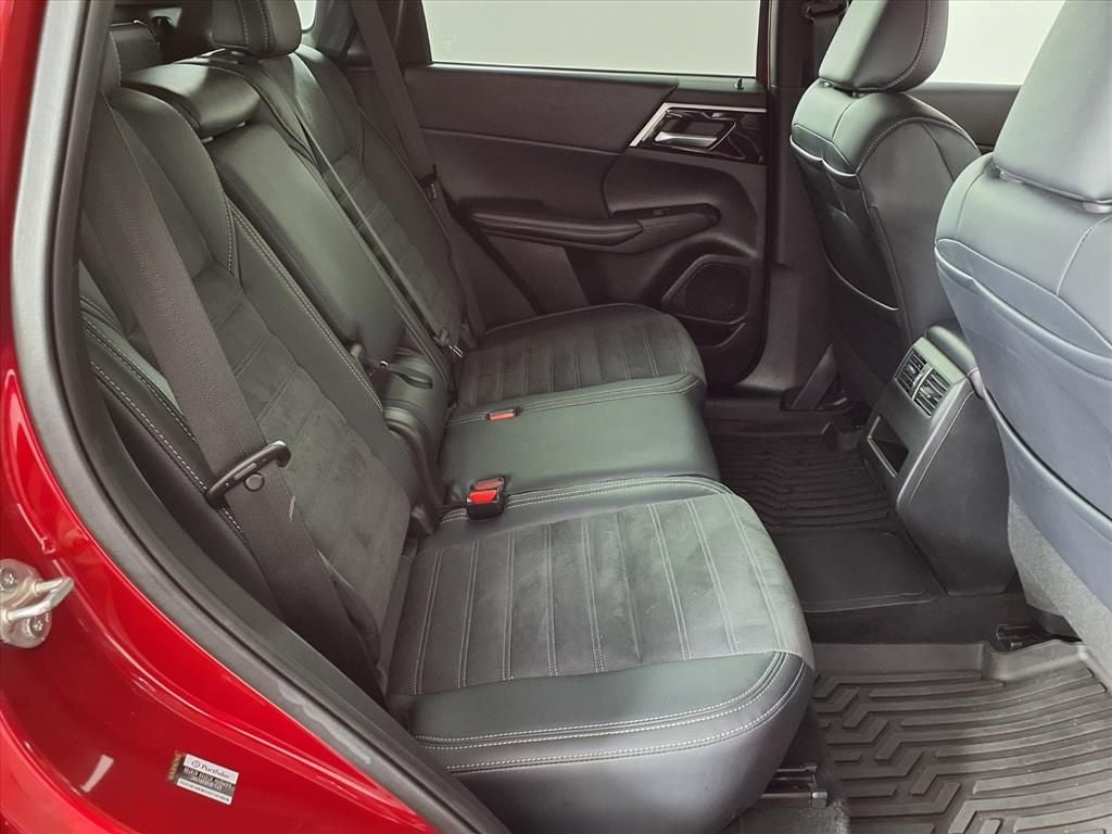 2024 Mitsubishi Outlander PHEV SE