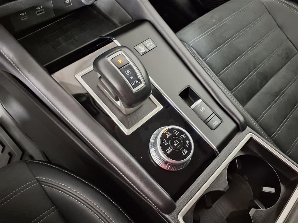 2024 Mitsubishi Outlander PHEV SE
