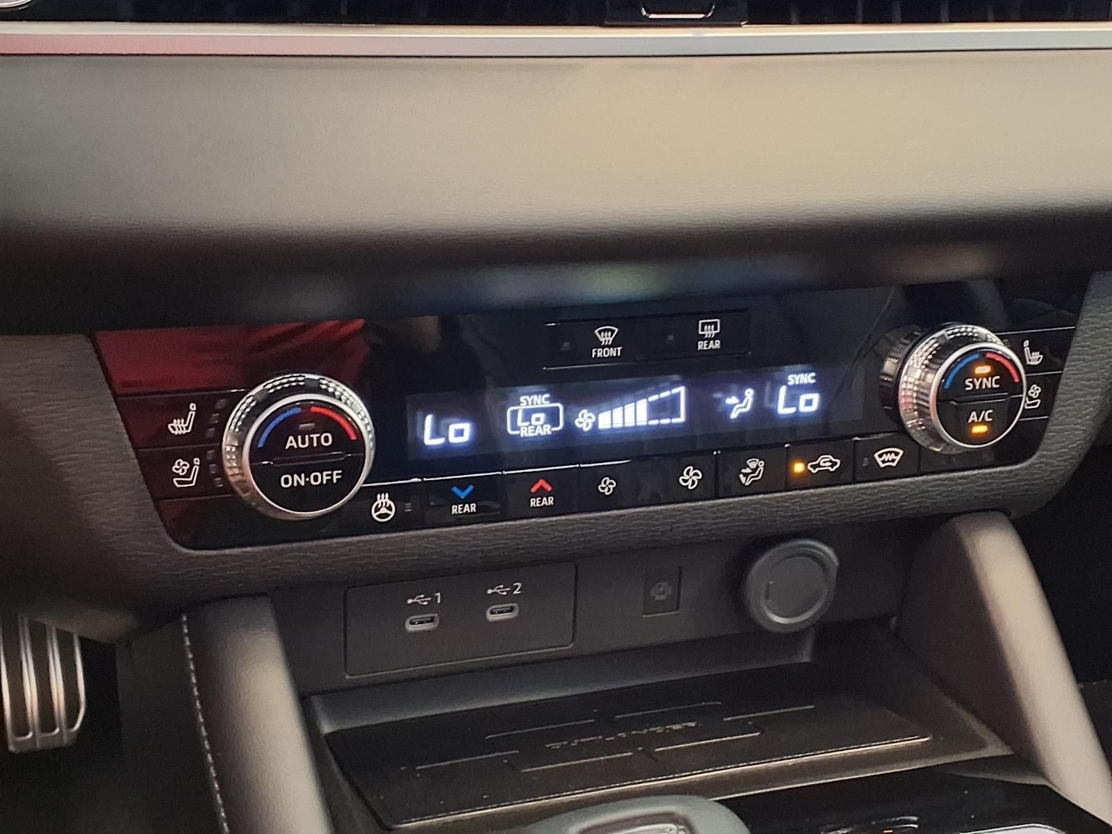 2026 Mitsubishi Outlander PHEV BLACK EDITION