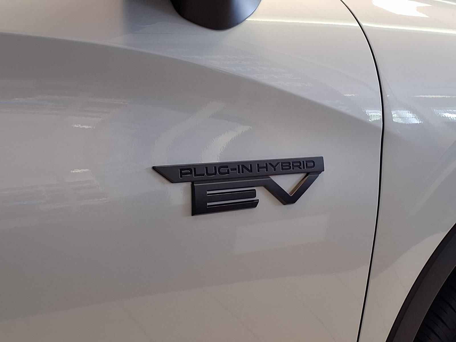 2026 Mitsubishi Outlander PHEV BLACK EDITION