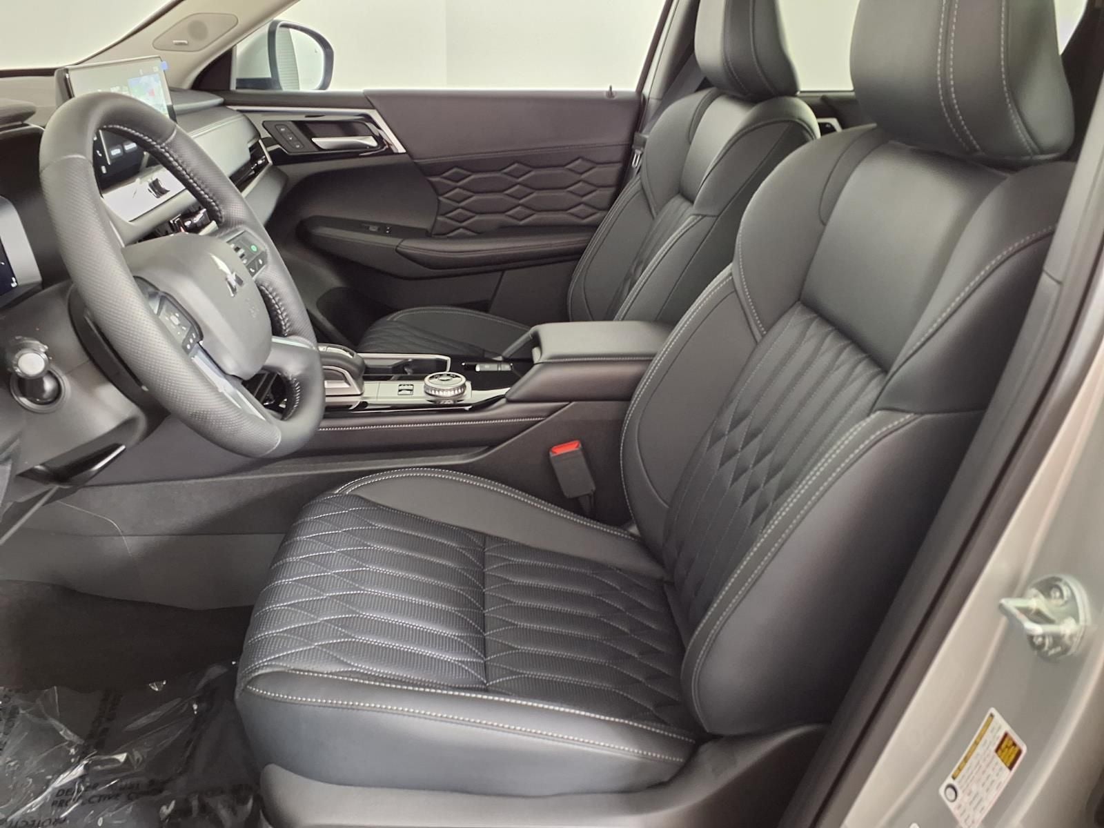 2026 Mitsubishi Outlander PHEV SEL