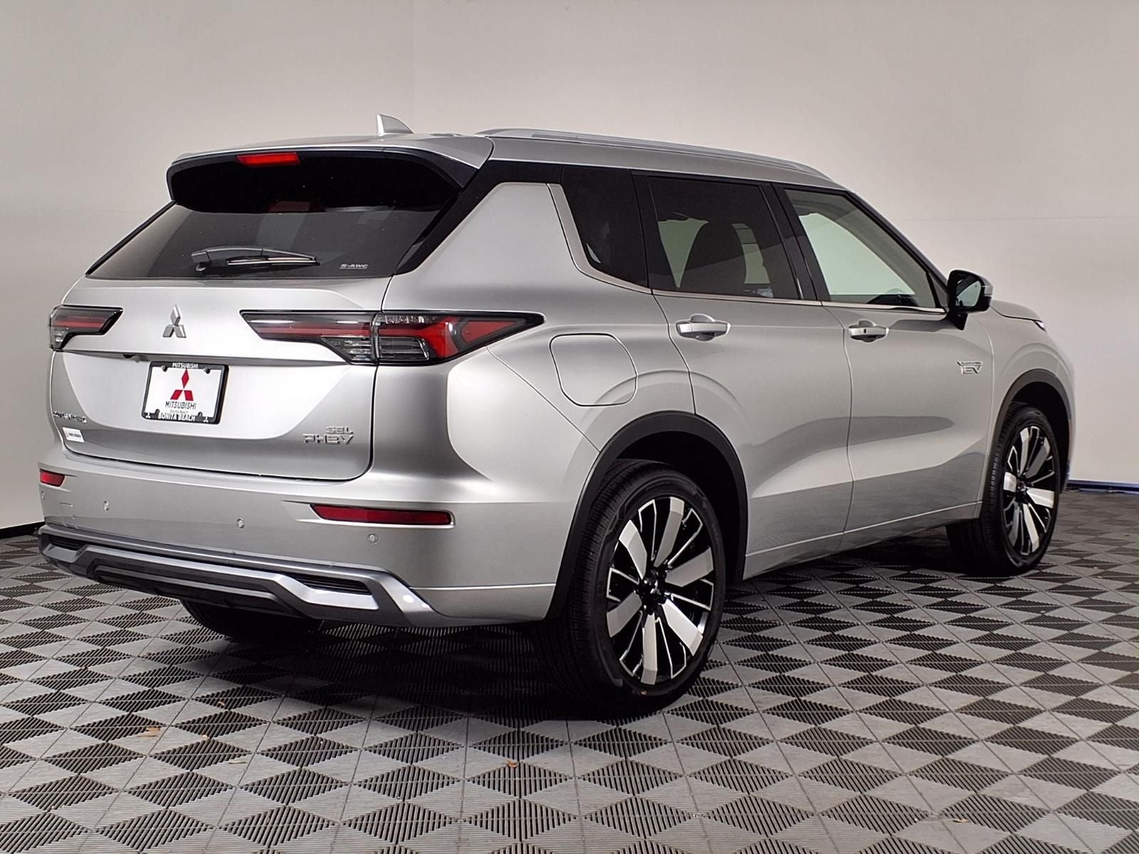 2026 Mitsubishi Outlander PHEV SEL