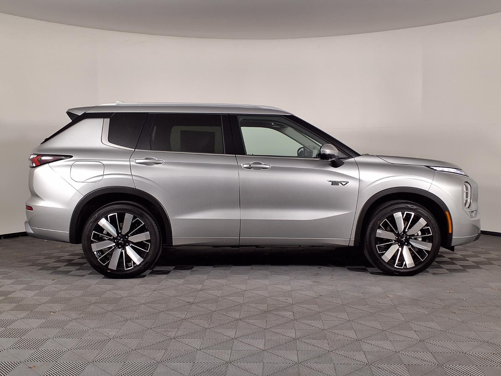 2026 Mitsubishi Outlander PHEV SEL