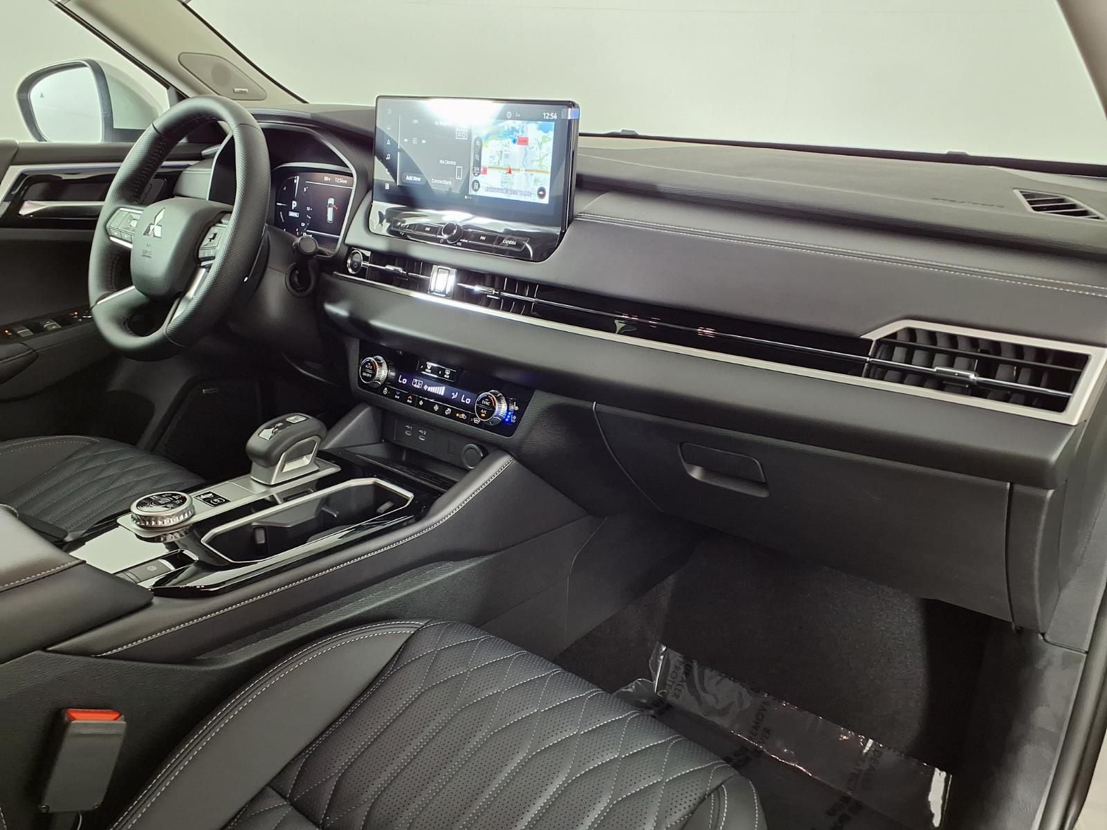 2026 Mitsubishi Outlander PHEV SEL