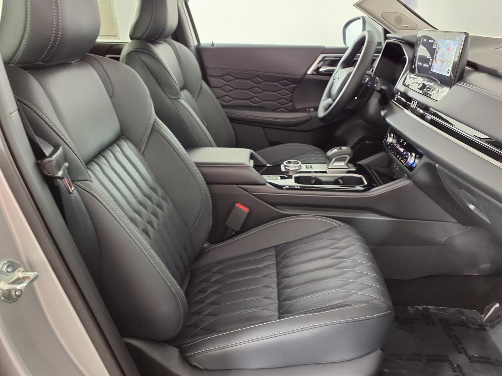 2026 Mitsubishi Outlander PHEV SEL