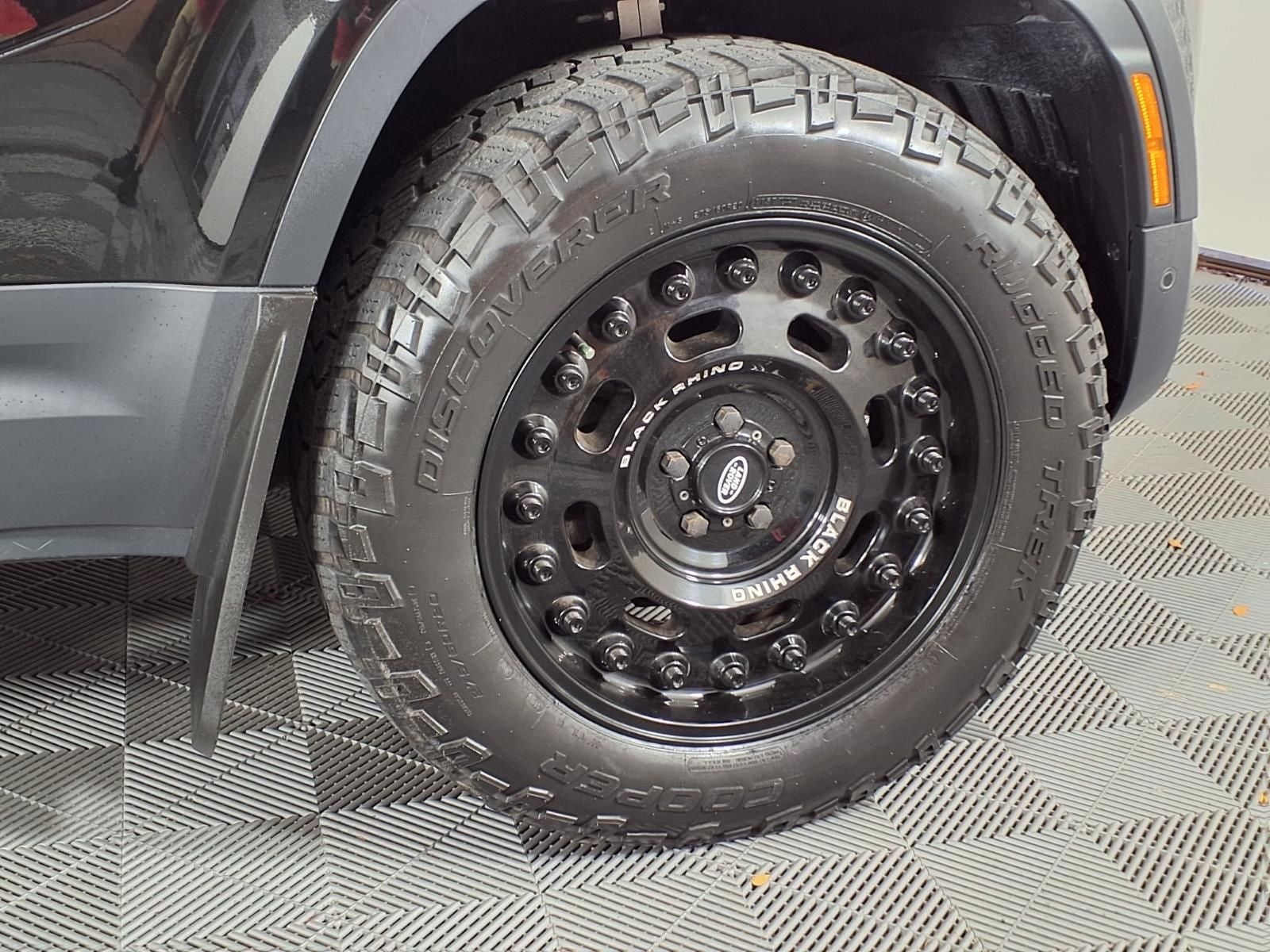 2024 Land Rover Defender 110 S