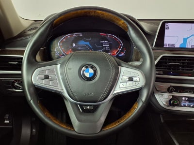 2022 BMW 7 Series 740i