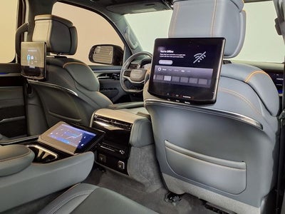 2023 Jeep Grand Wagoneer L Series III 4x4