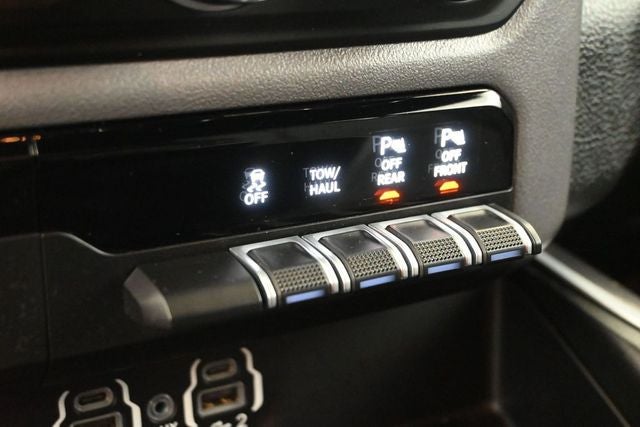 2023 RAM 1500 Big Horn Crew Cab 4x2 6'4' Box