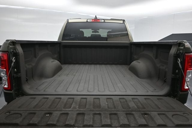 2021 RAM 1500 Big Horn Quad Cab 4x4 6'4' Box