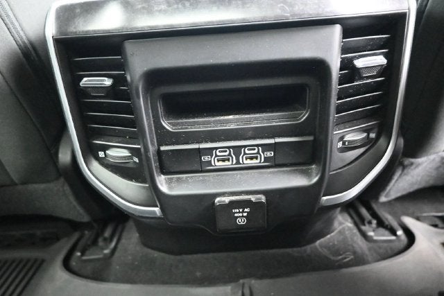 2022 RAM 1500 Big Horn Quad Cab 4x4 6'4' Box