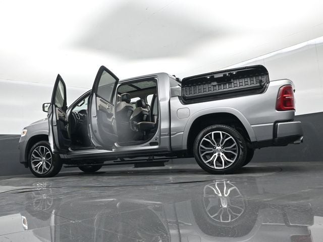 2025 RAM 1500 Tungsten Crew Cab 4x4 5'7' Box