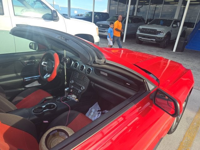 2017 Ford Mustang V6