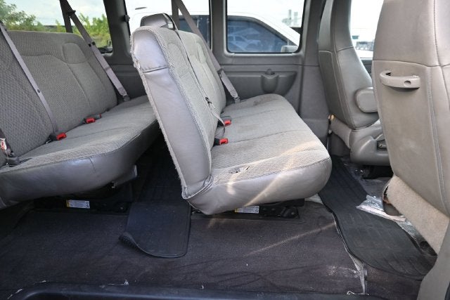 2025 Chevrolet Express Passenger RWD 3500 Extended Wheelbase LT