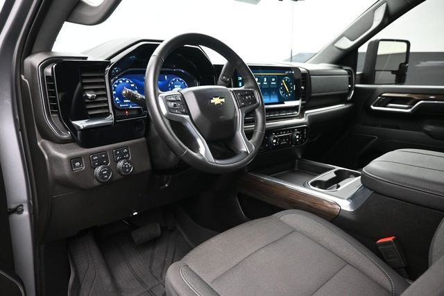 2025 Chevrolet Silverado 3500HD 4WD Crew Cab Long Bed LT