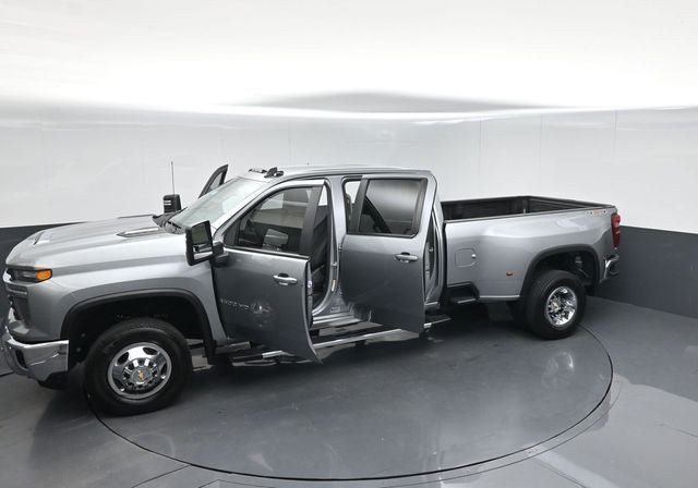 2025 Chevrolet Silverado 3500HD 4WD Crew Cab Long Bed LT
