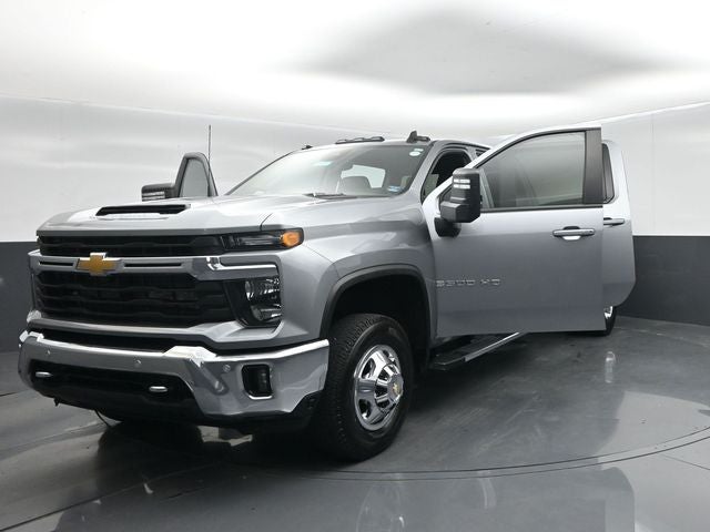 2025 Chevrolet Silverado 3500HD 4WD Crew Cab Long Bed LT