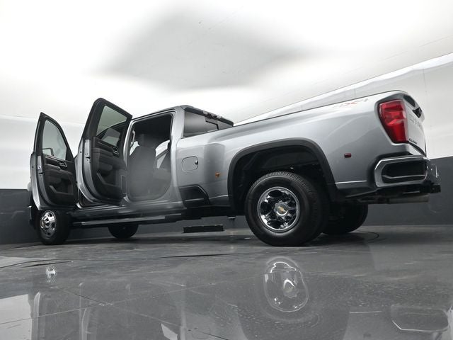 2025 Chevrolet Silverado 3500HD 4WD Crew Cab Long Bed LT