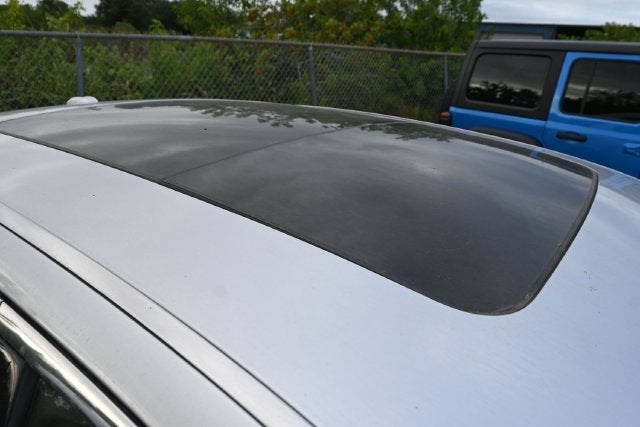 2015 Lincoln MKS Base