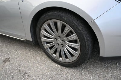 2015 Lincoln MKS Base