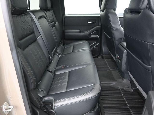 2022 Nissan Frontier Crew Cab PRO-4X 4x4